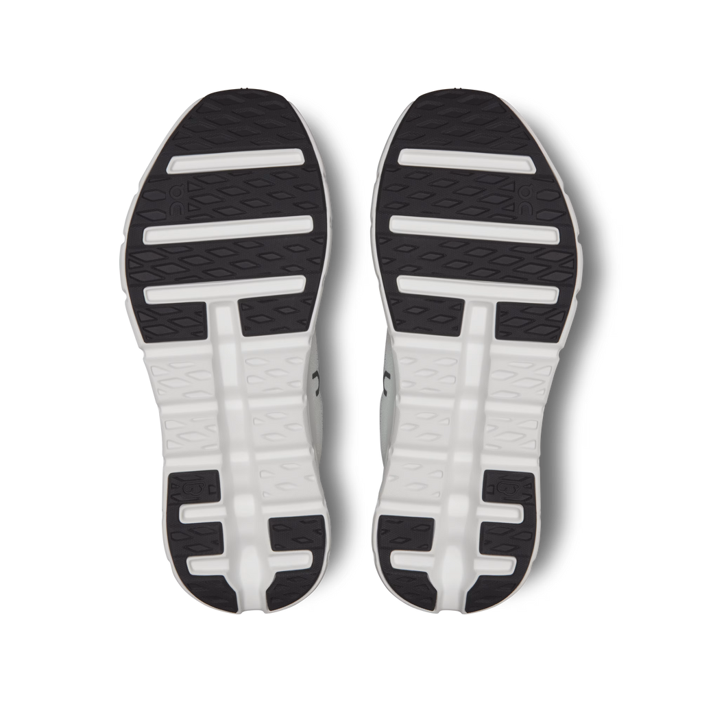 On Cloudtilt | Black & White |