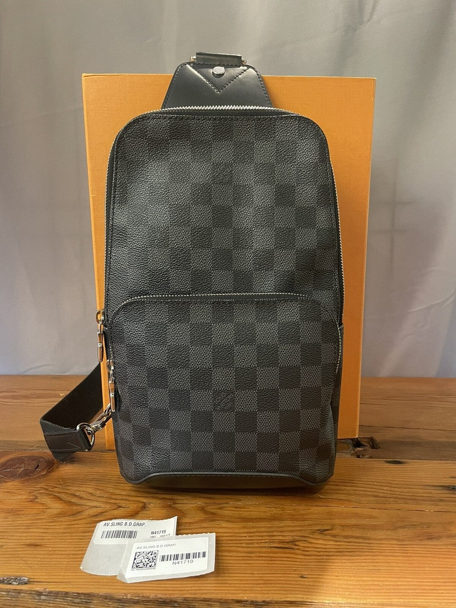 Louis Vuitton Avenue Sling Bag in damper graphite canvas